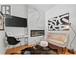 930 WELLINGTON STREET - 5