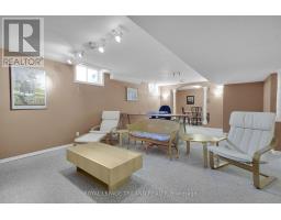 1128 STAGHORN CRESCENT - 36