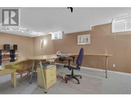 1128 STAGHORN CRESCENT - 38
