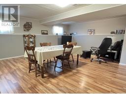9 SPEIGHT CRESCENT - 11