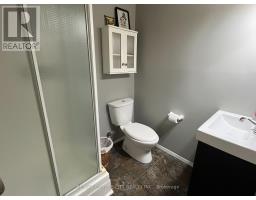 9 SPEIGHT CRESCENT - 12