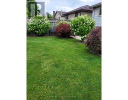 9 SPEIGHT CRESCENT - 17