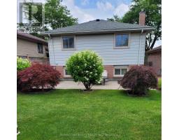 9 SPEIGHT CRESCENT - 18