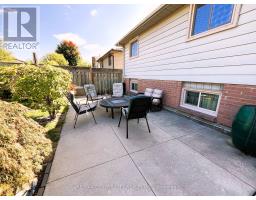 9 SPEIGHT CRESCENT - 19