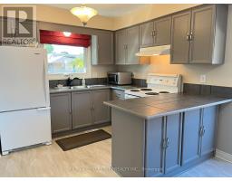 9 SPEIGHT CRESCENT - 4