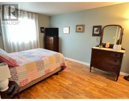 9 SPEIGHT CRESCENT - 7