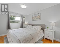 12 KINBURN CRESCENT - 19