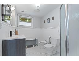 12 KINBURN CRESCENT - 30