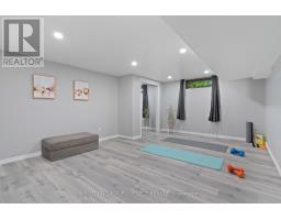 12 KINBURN CRESCENT - 32
