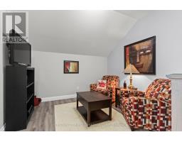3 - 10038 OXBOW DRIVE - 32
