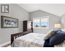 3 - 10038 OXBOW DRIVE - 35