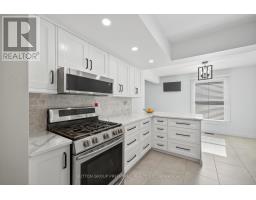 17 - 405 EVERGLADE CRESCENT - 19