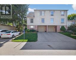 17 - 405 EVERGLADE CRESCENT - 2