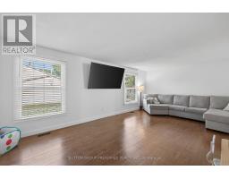 17 - 405 EVERGLADE CRESCENT - 28