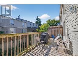 17 - 405 EVERGLADE CRESCENT - 30