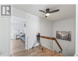 17 - 405 EVERGLADE CRESCENT - 34