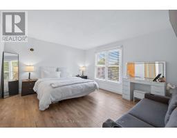 17 - 405 EVERGLADE CRESCENT - 35