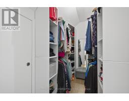 17 - 405 EVERGLADE CRESCENT - 38
