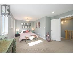 8 DEERFIELD COURT - 32