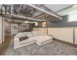 8 DEERFIELD COURT - 39