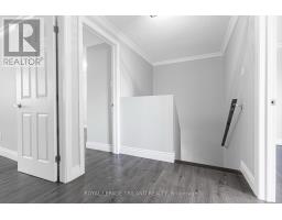39 - 30 CLARENDON CRESCENT - 11