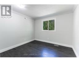 39 - 30 CLARENDON CRESCENT - 14
