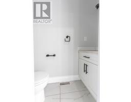 39 - 30 CLARENDON CRESCENT - 23