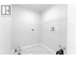 39 - 30 CLARENDON CRESCENT - 6
