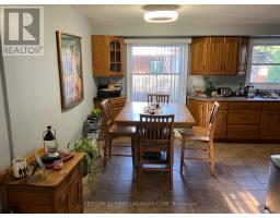 63 HAWKESBURY AVENUE - 21