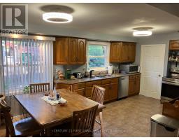 63 HAWKESBURY AVENUE - 22