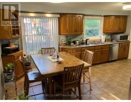 63 HAWKESBURY AVENUE - 23