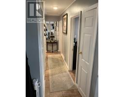 63 HAWKESBURY AVENUE - 26