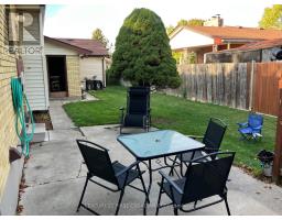 63 HAWKESBURY AVENUE - 43