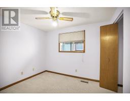 4 CORINTH COURT - 16