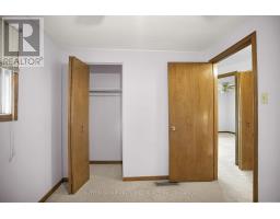 4 CORINTH COURT - 17