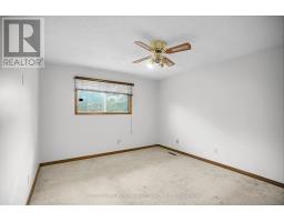 4 CORINTH COURT - 18