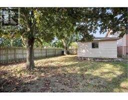 4 CORINTH COURT - 33