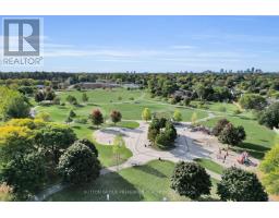 4 CORINTH COURT - 40