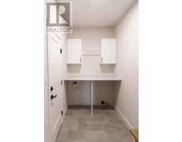 22 - 430 HEAD STREET N - 13