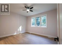 22 - 430 HEAD STREET N - 25