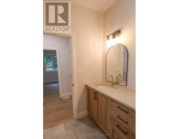 22 - 430 HEAD STREET N - 29
