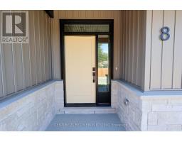 22 - 430 HEAD STREET N - 4