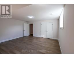 22 - 430 HEAD STREET N - 40