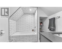 2583 KELLY ROAD - 24