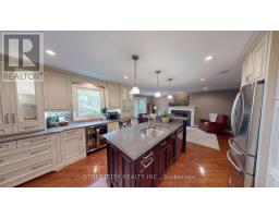 138 GUILDFORD CRESCENT - 11
