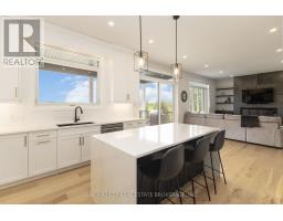 119 DAVENTRY WAY - 18