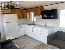 13 ST. LUCIA LANE - 4