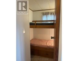 13 ST. LUCIA LANE - 8
