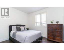 688 WOODS EDGE ROAD - 21