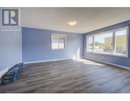 212 EWART STREET SW - 5